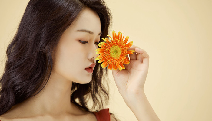 属牛女爱上对方的表现 属牛的女生爱一个人的表现