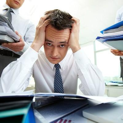 不舒服打嗝呕吐的原因是什么