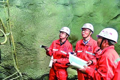攻坚克难 引得一泓清流润秦川 攻坚克难 引得一泓清流润秦川