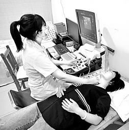 基层医疗卫生机构日益成为老百姓就医首选——“好医生”“好服务”就在家门口 基层医疗卫生机构日益成为老百姓就医首选——“好医生”“好服务”就在家门口
